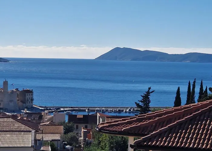 Appartement Annidia Komiža